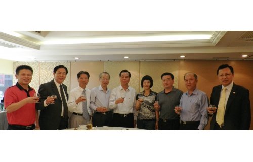 可结合站内栏目与相关篇目对照查看