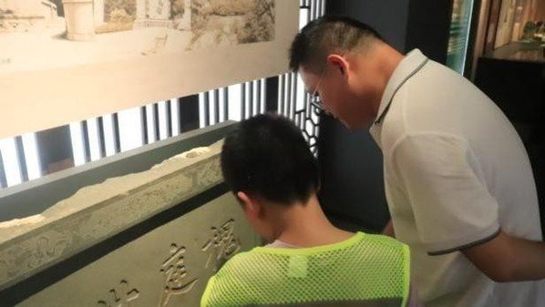 把避险自救技能与红军严守规矩