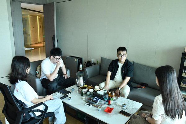 为充分发挥优秀校友榜样引领作用